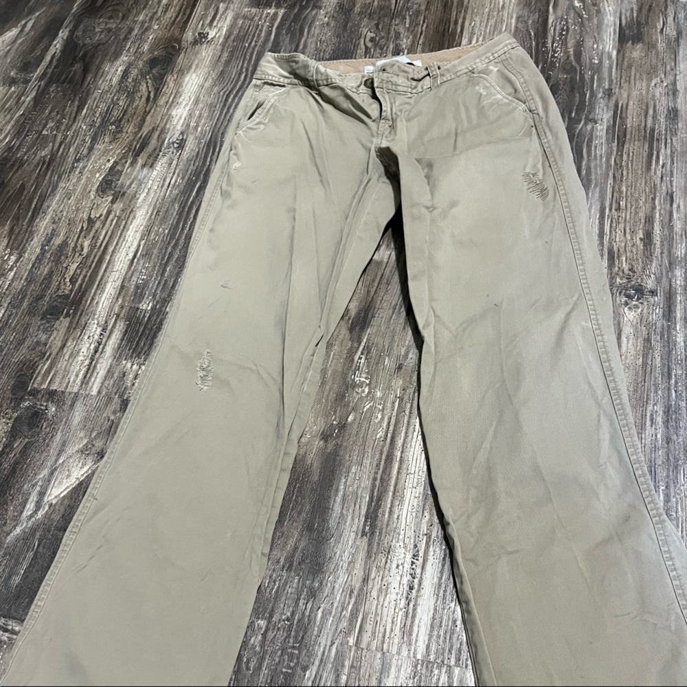 Old Navy khakis slightly distressed khaki size 4
